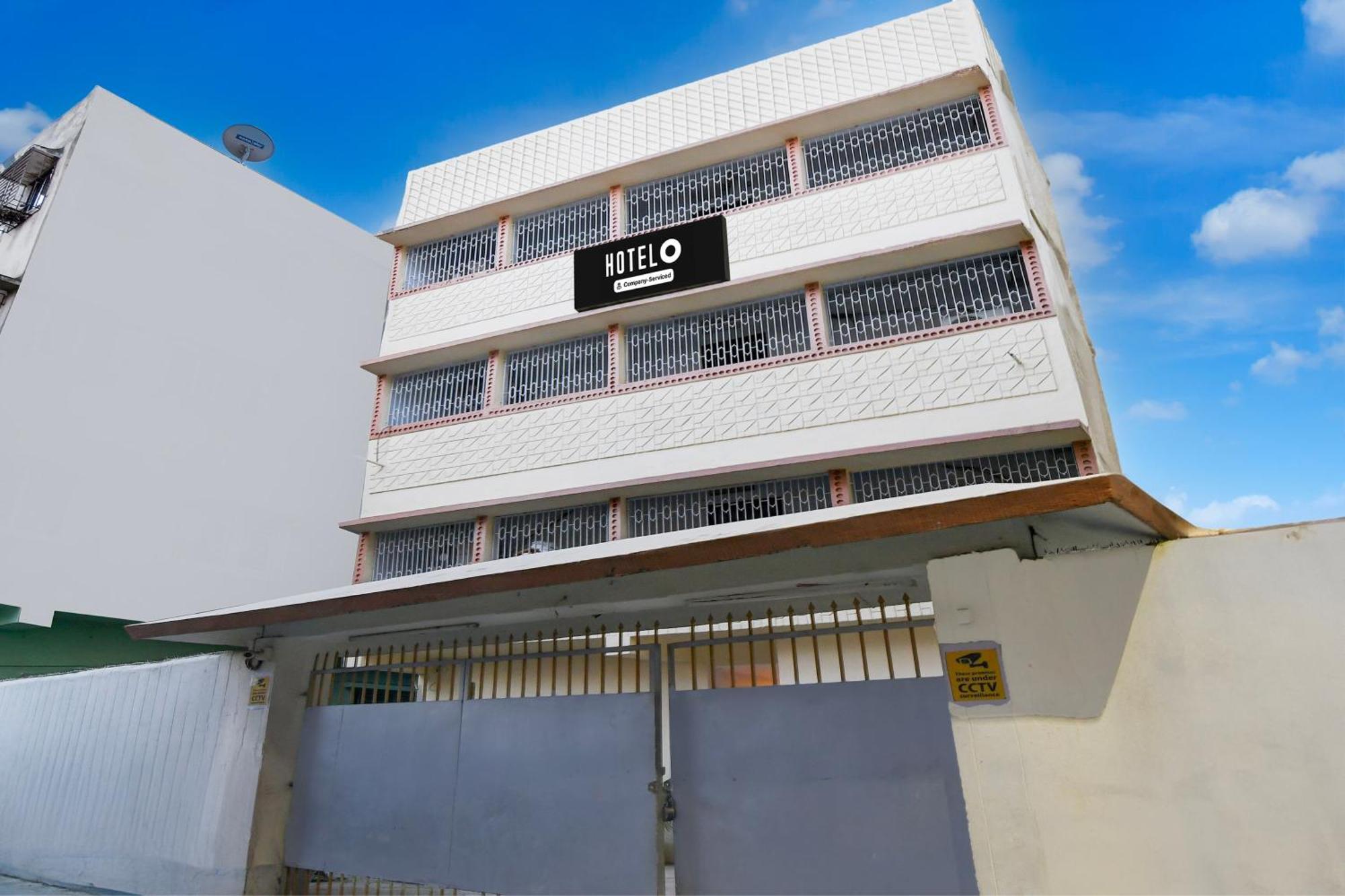 Super Hotel O Picnic Garden Formerly Amaris Stay Kolkata Exterior photo